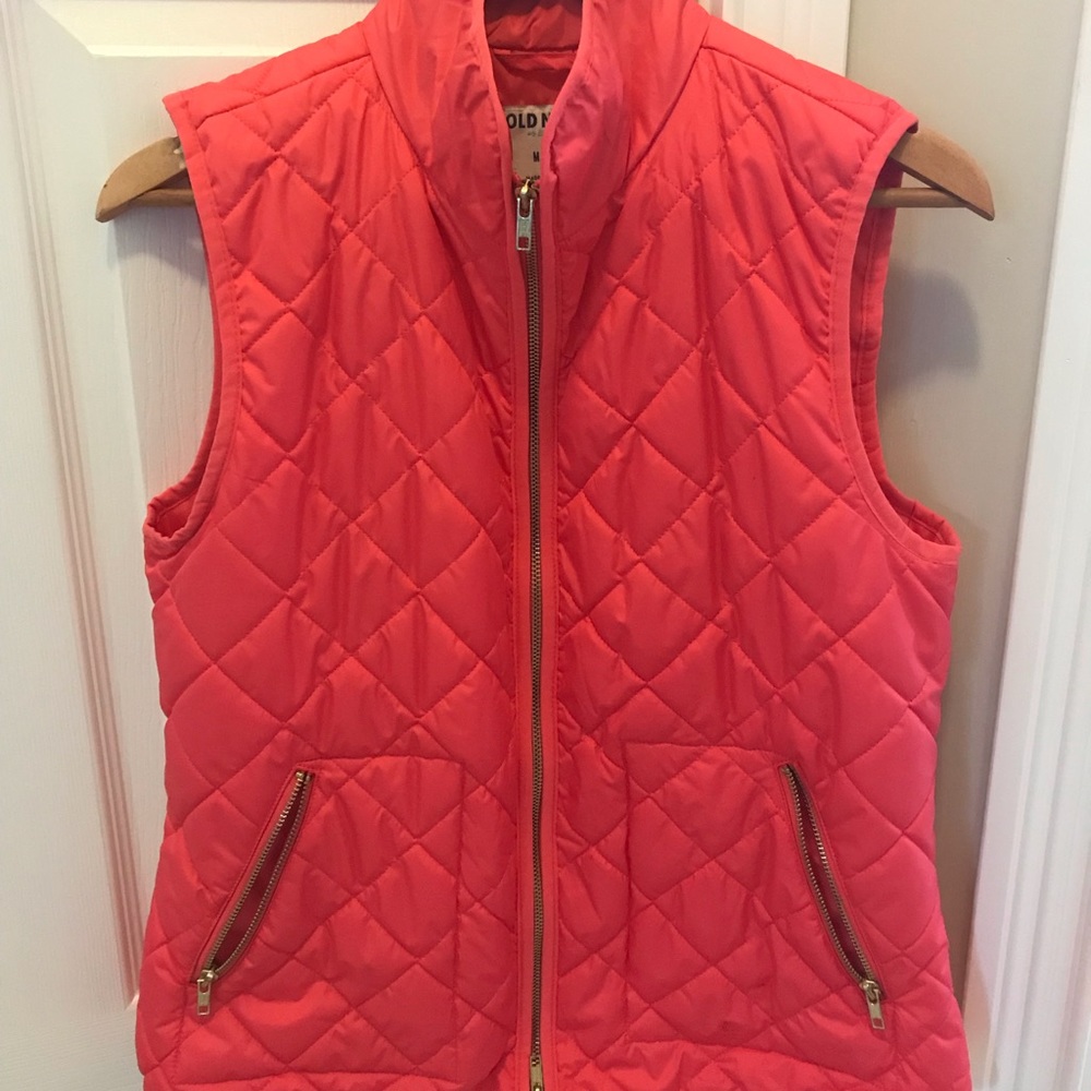 Old Navy Vest Size M brand new